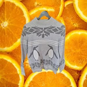 Bass‎ Gray Penguin Sweater Size Small